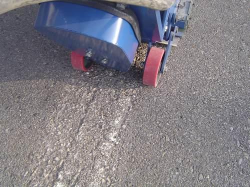 標(biāo)線拋丸機(jī)施工現(xiàn)場圖