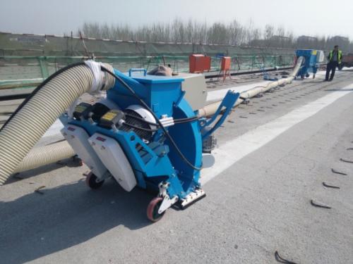 標(biāo)線拋丸機(jī)擦除標(biāo)志線清理現(xiàn)場